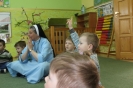 Czytanie bajki przez mamę Elizy Majcher w ramach akcji Cała Polska Czyta dzieciom