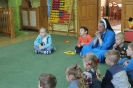 Czytanie bajki przez mamę Izabeli Cwynar w ramach akcji Cała Polska Czyta Dzieciom